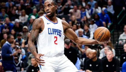 伦纳德采访时调侃：我的杯子里装了轩尼诗，只是开个玩笑