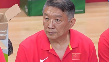 pg模拟器在线试玩-4名新人9中1，一共得3分！女篮“换血”成为笑话？宫鲁鸣很无奈